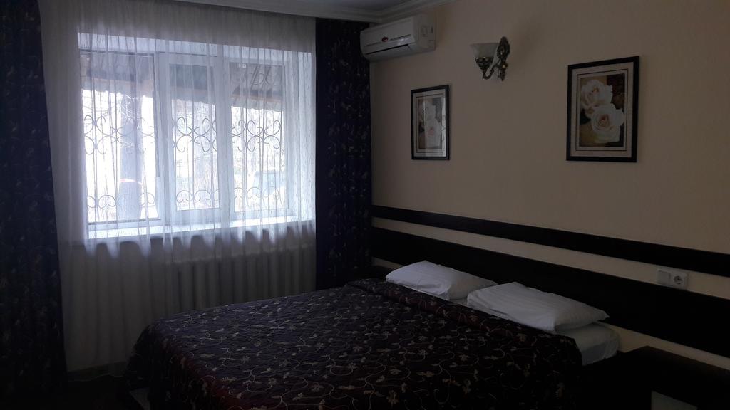 Salem On Tulebaeva Street Hotel Almaty Exteriér fotografie